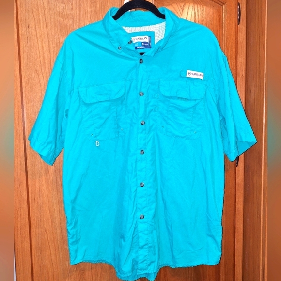 A Magellan Outdoors men's short sleeve button-down moisture wicking relaxed fit - Picture 1 of 9